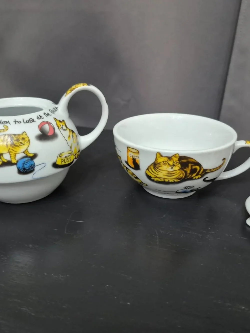 Adorable Tea Pot and Cup all in one with lid - Cat motif